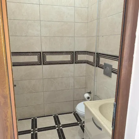 Hotel Avsar *